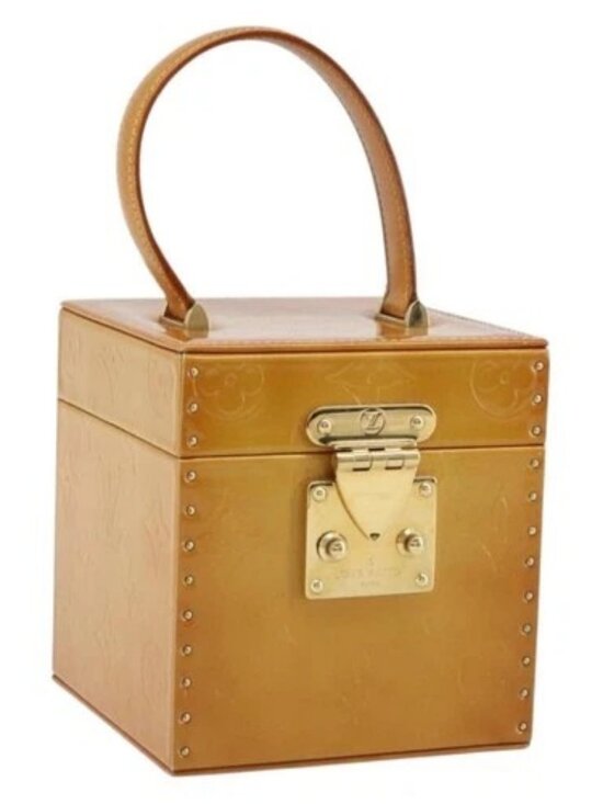 Louis Vuitton Handbags - LOUIS VUITTON Monogram Vernis Bleecker Cosmetic Pouch Beige M91002 Auth 173131